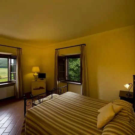Fattoria Agriturismo Il Colombaio Hotel 2*